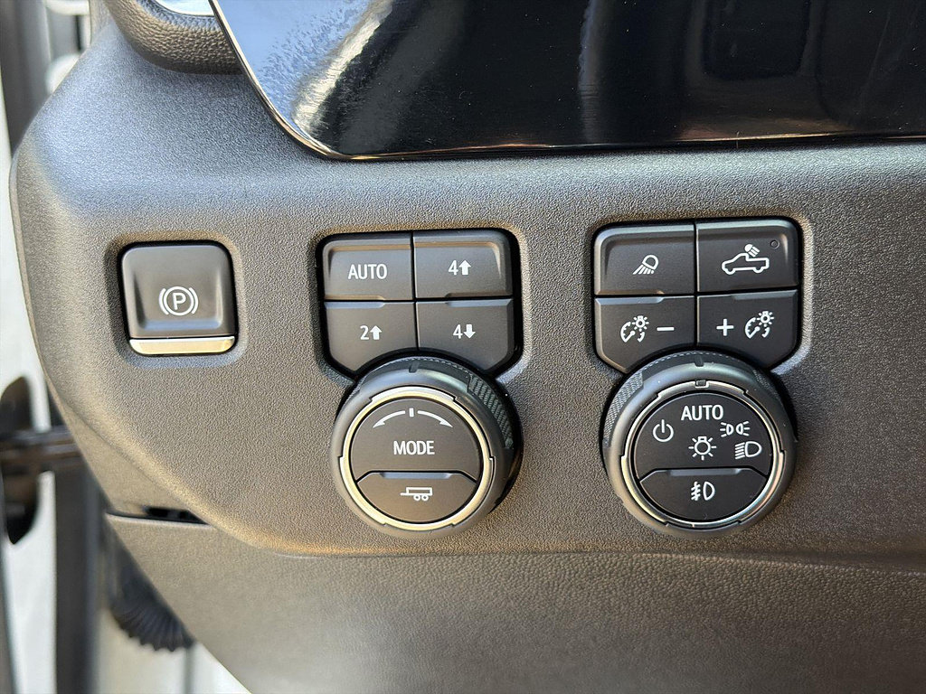 Used 2024 Chevrolet Silverado 2500 LTZ AWD/4WD image 17
