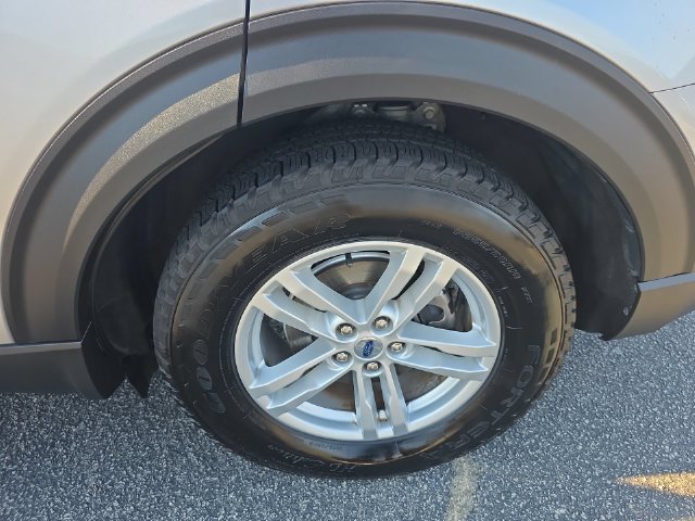 Used 2020 Ford Explorer XLT w/ Equipment Group 202A RWD image 34