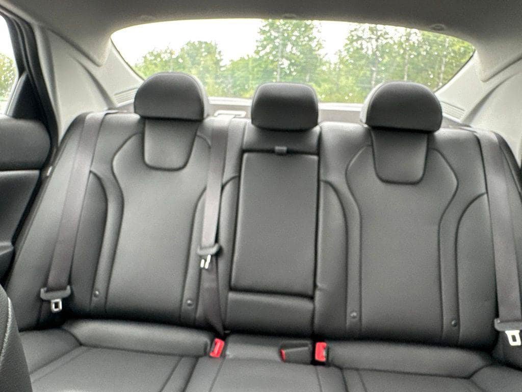 New 2026 Hyundai Elantra Limited FWD image 20