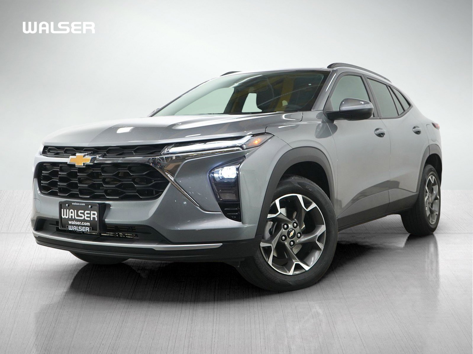 Used 2024 Chevrolet Trax LT w/ Driver Confidence Package FWD image 1