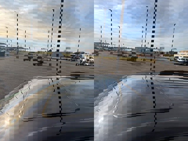 Used 2025 Toyota Sienna XSE image 4