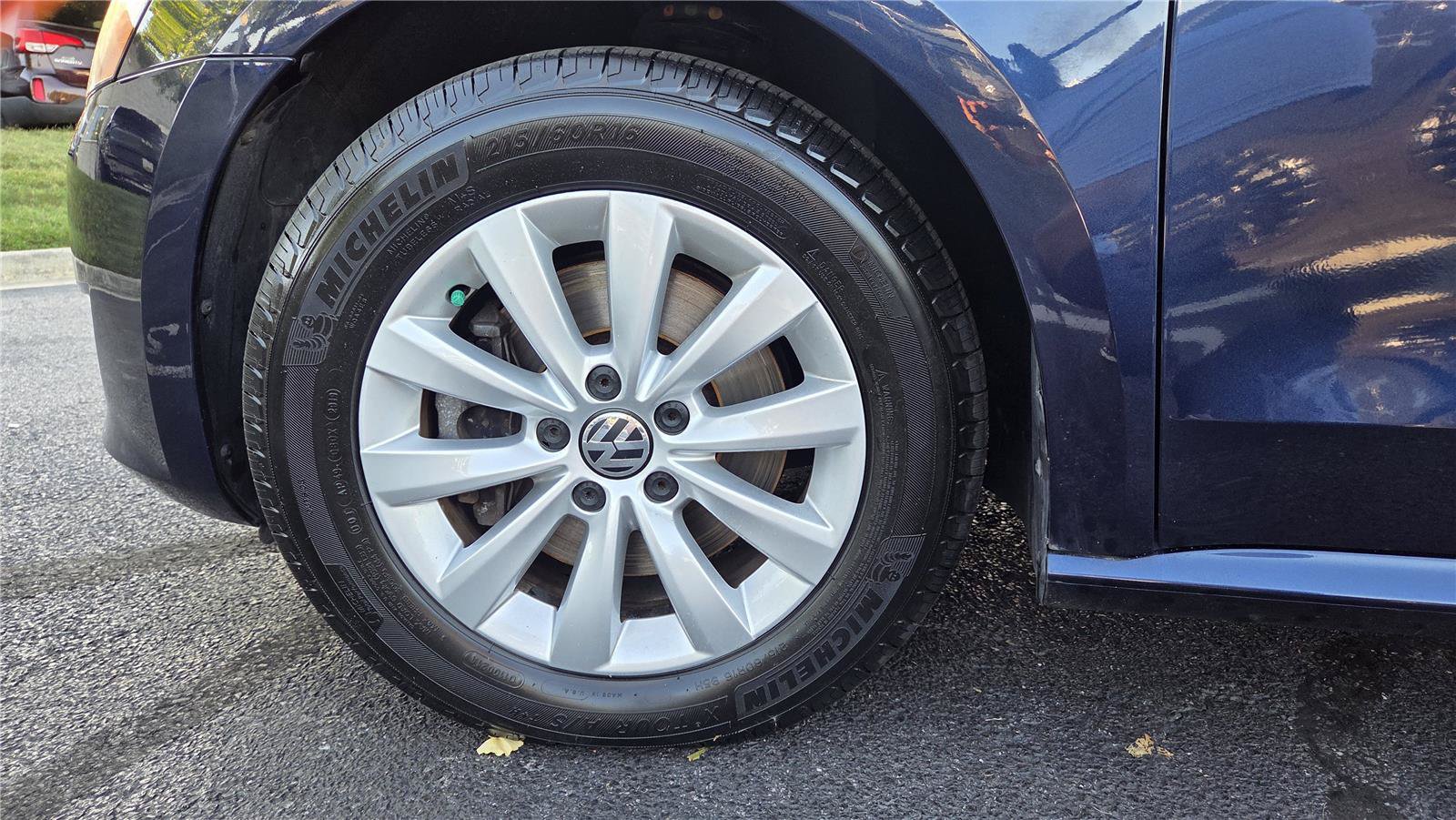 Used 2013 Volkswagen Passat 2.5 S FWD image 9