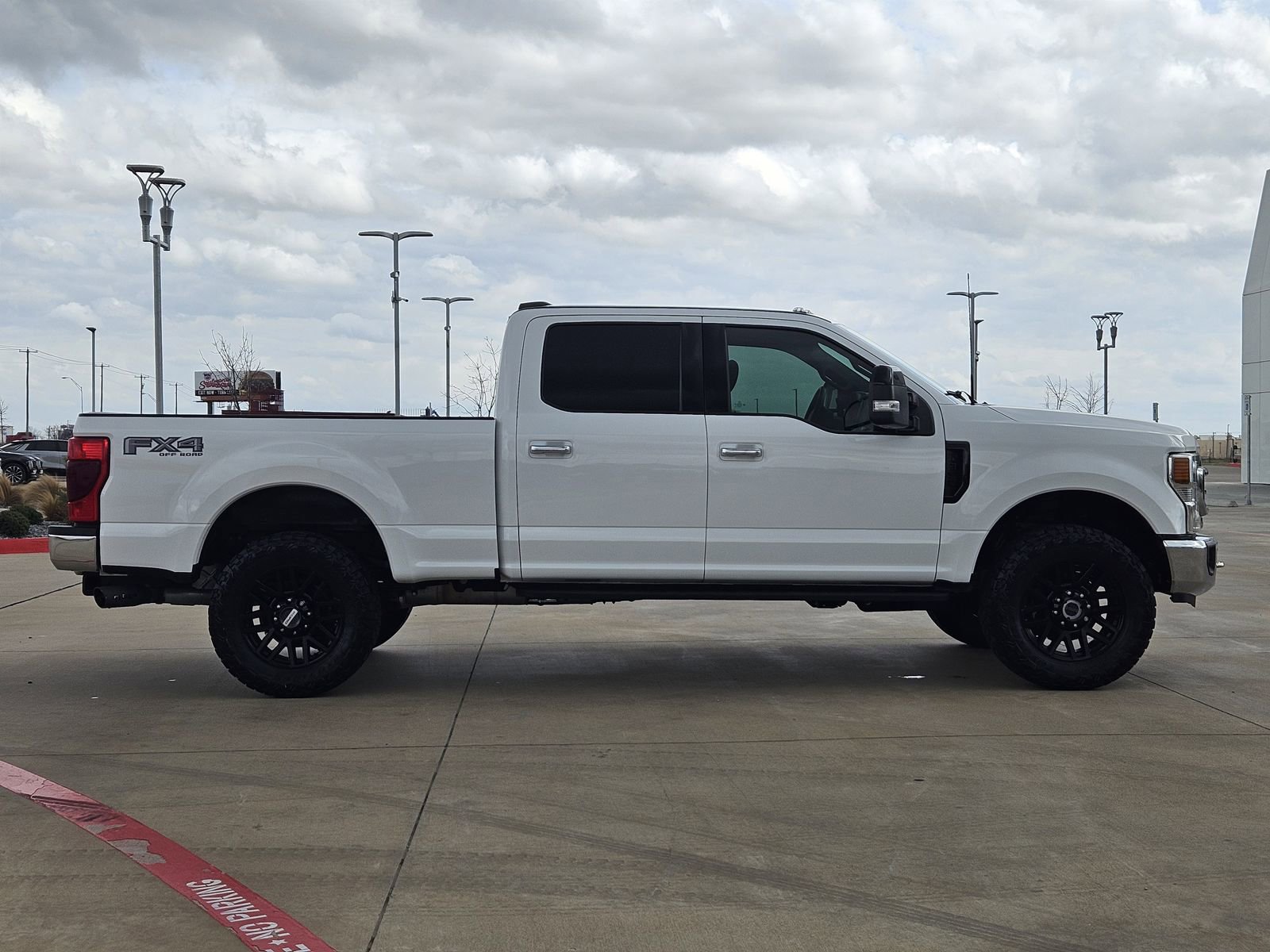 Used 2022 Ford F350 Lariat w/ Chrome Package image 7
