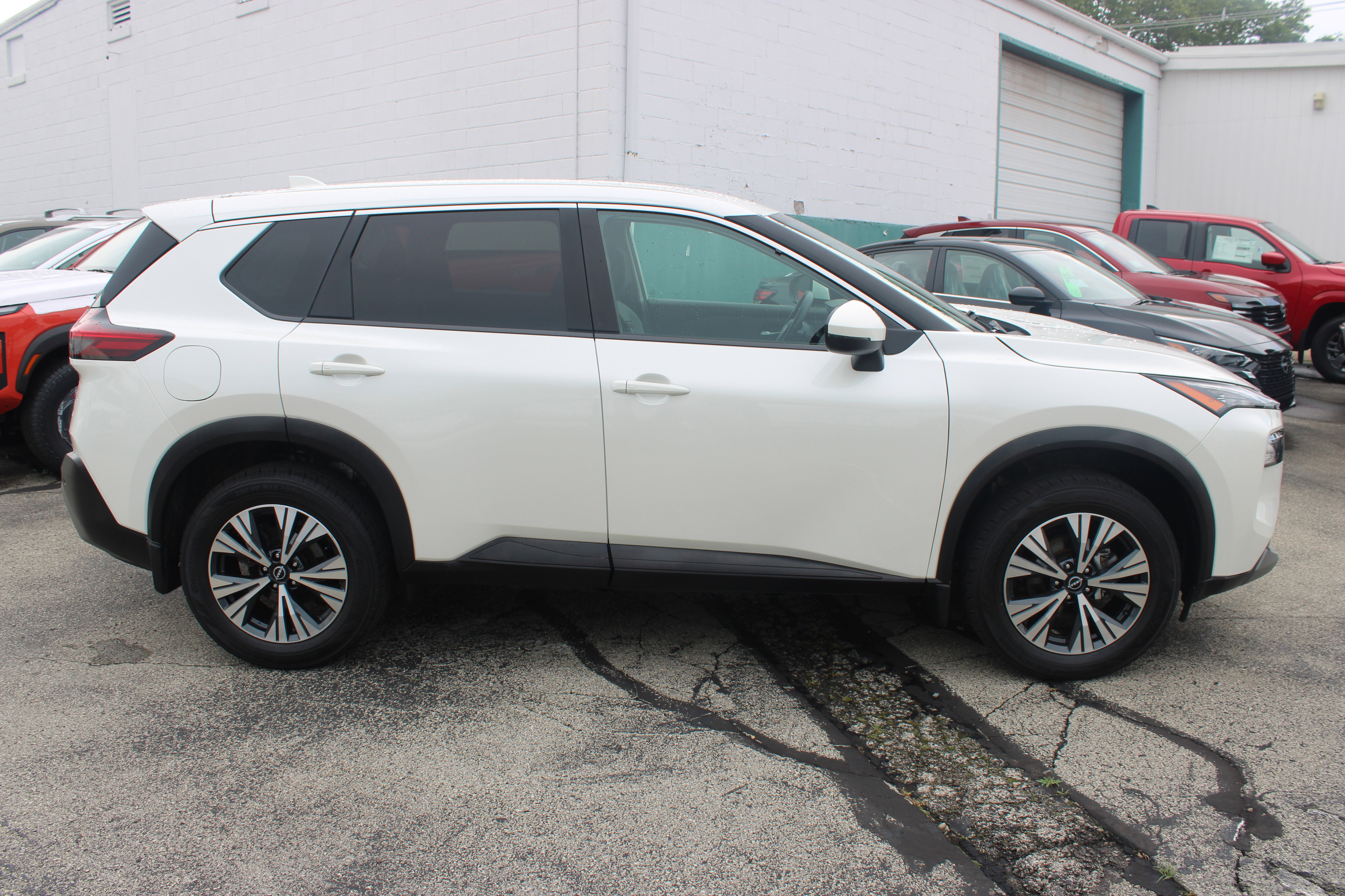 Certified 2023 Nissan Rogue SV image 8