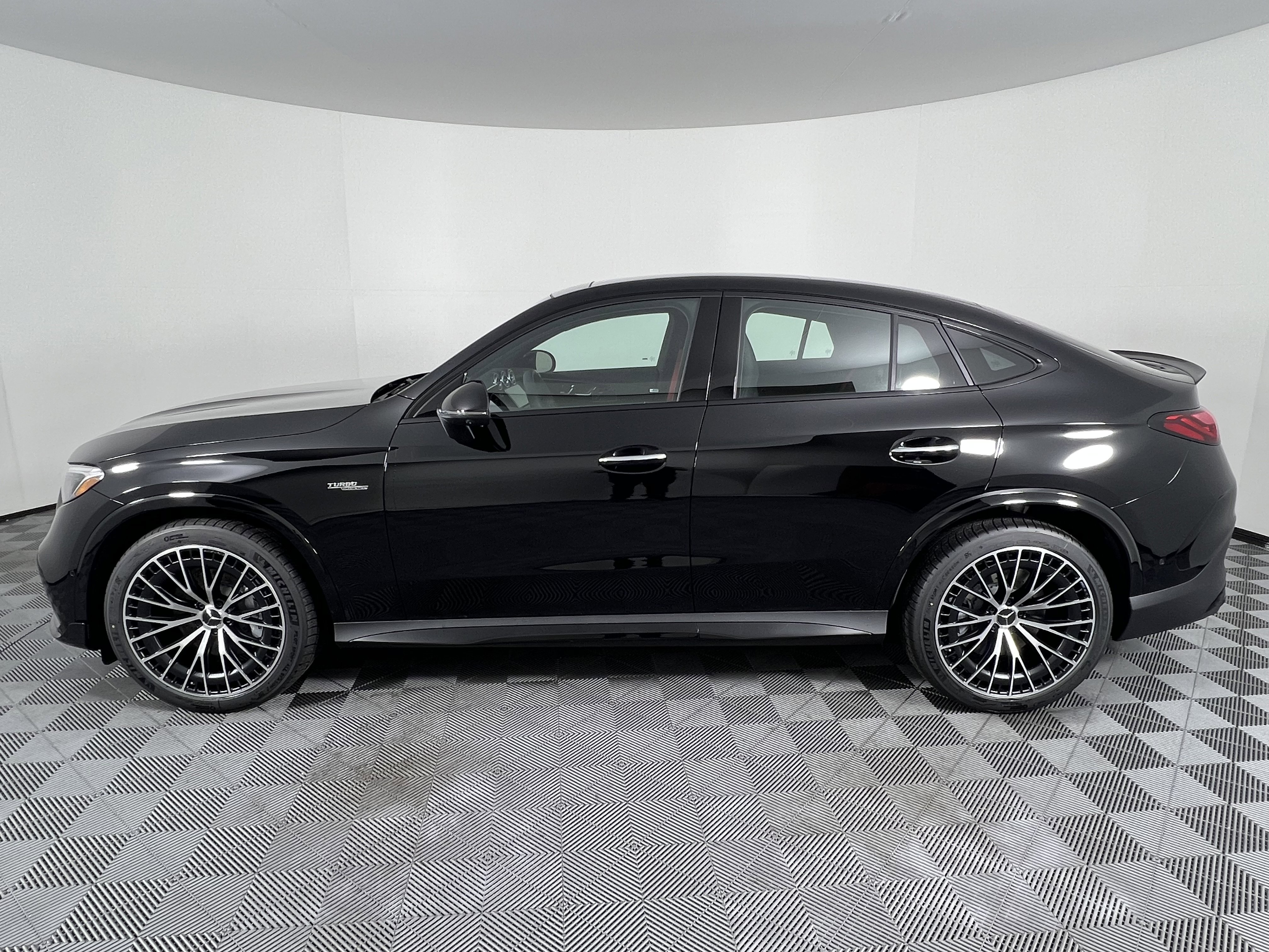 New 2026 Mercedes-Benz GLC 43 AMG 4MATIC Coupe image 9