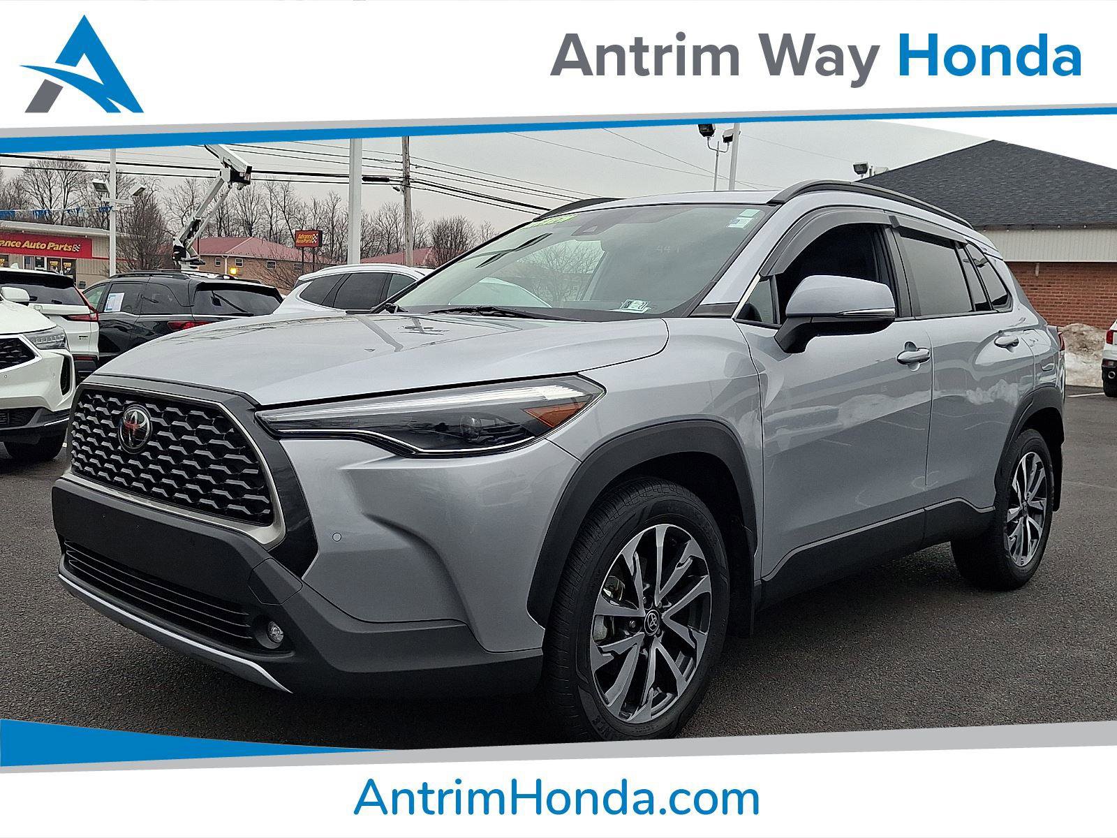 Used 2022 Toyota Corolla Cross XLE w/ Convenience Package image 1