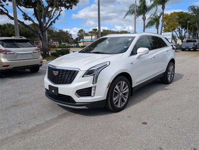 Used 2020 Cadillac XT5 Premium Luxury w/ LPO, Floor Liner Package image 3