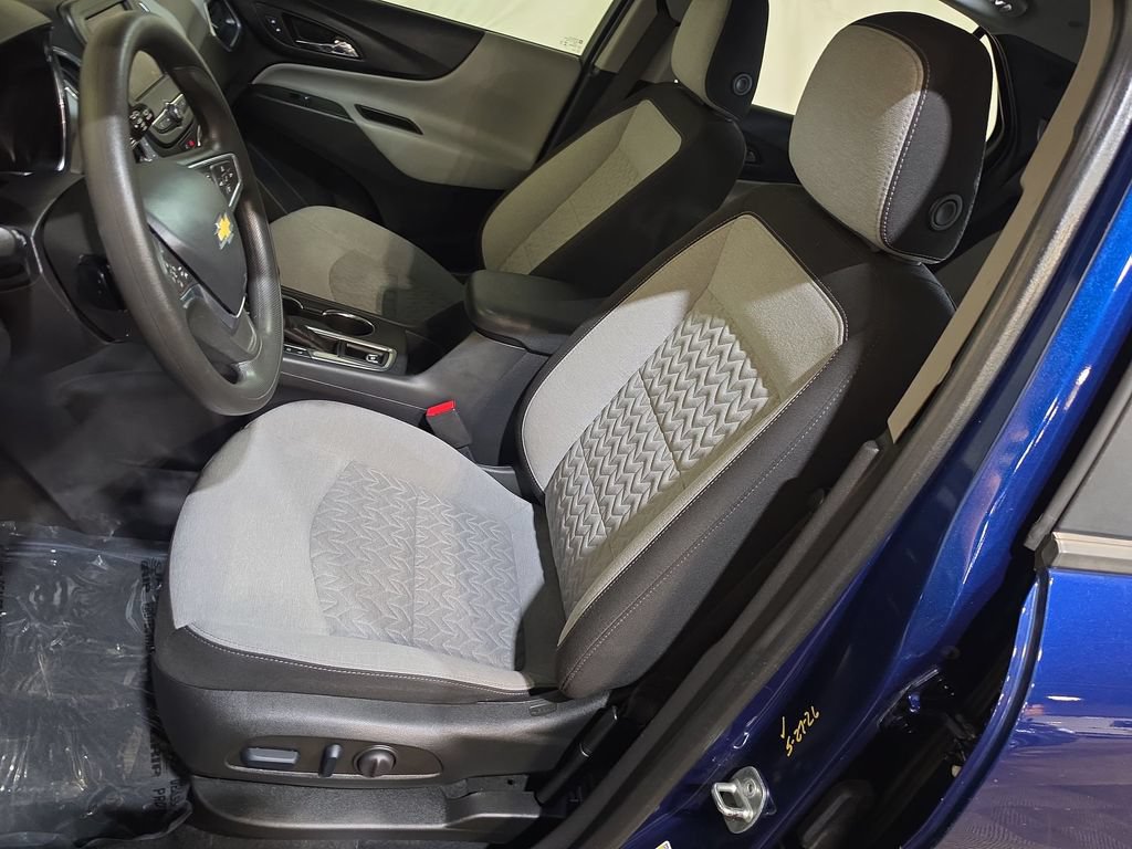 Used 2023 Chevrolet Equinox LS AWD/4WD image 13