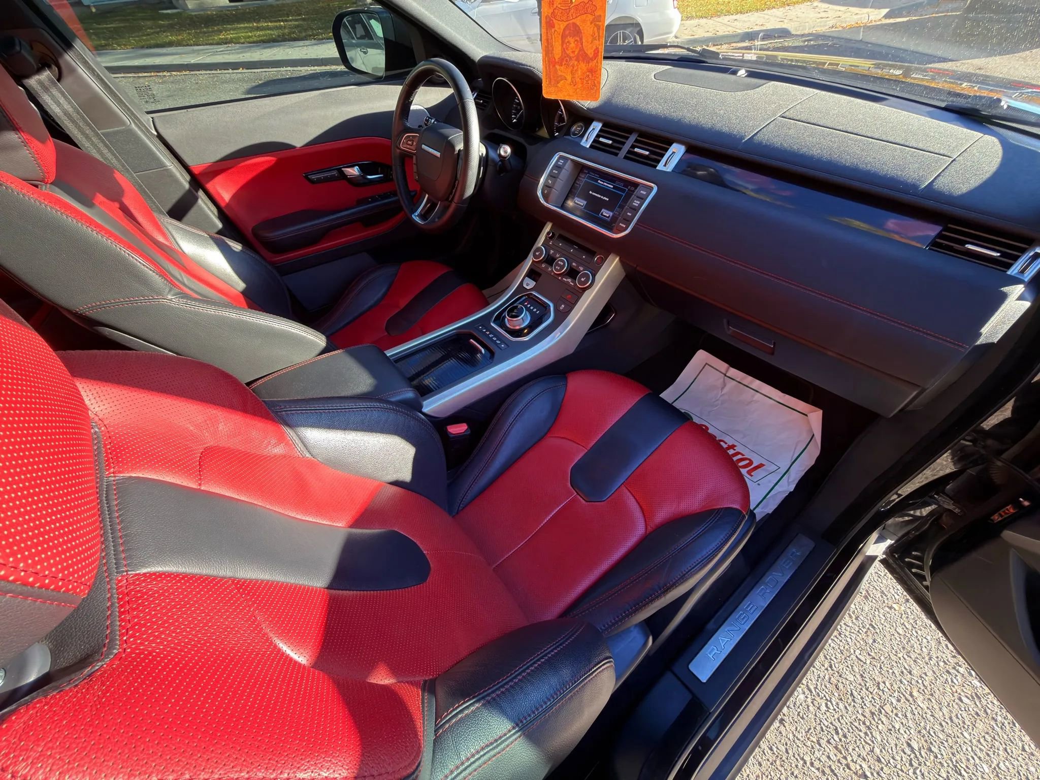 Used 2013 Land Rover Range Rover Evoque Dynamic image 4