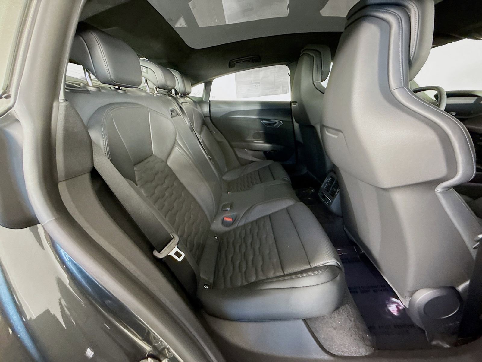 New 2026 Audi RS e-tron GT performance image 29