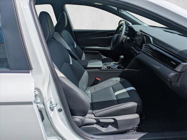 Used 2025 Toyota Camry SE image 21