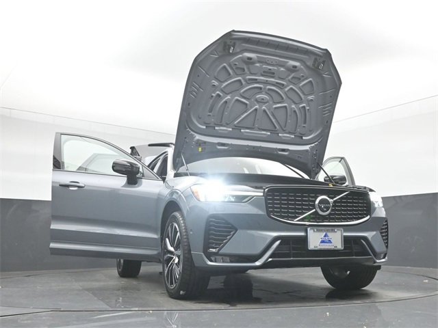 Used 2023 Volvo XC60 B5 Ultimate w/ Climate Package image 56