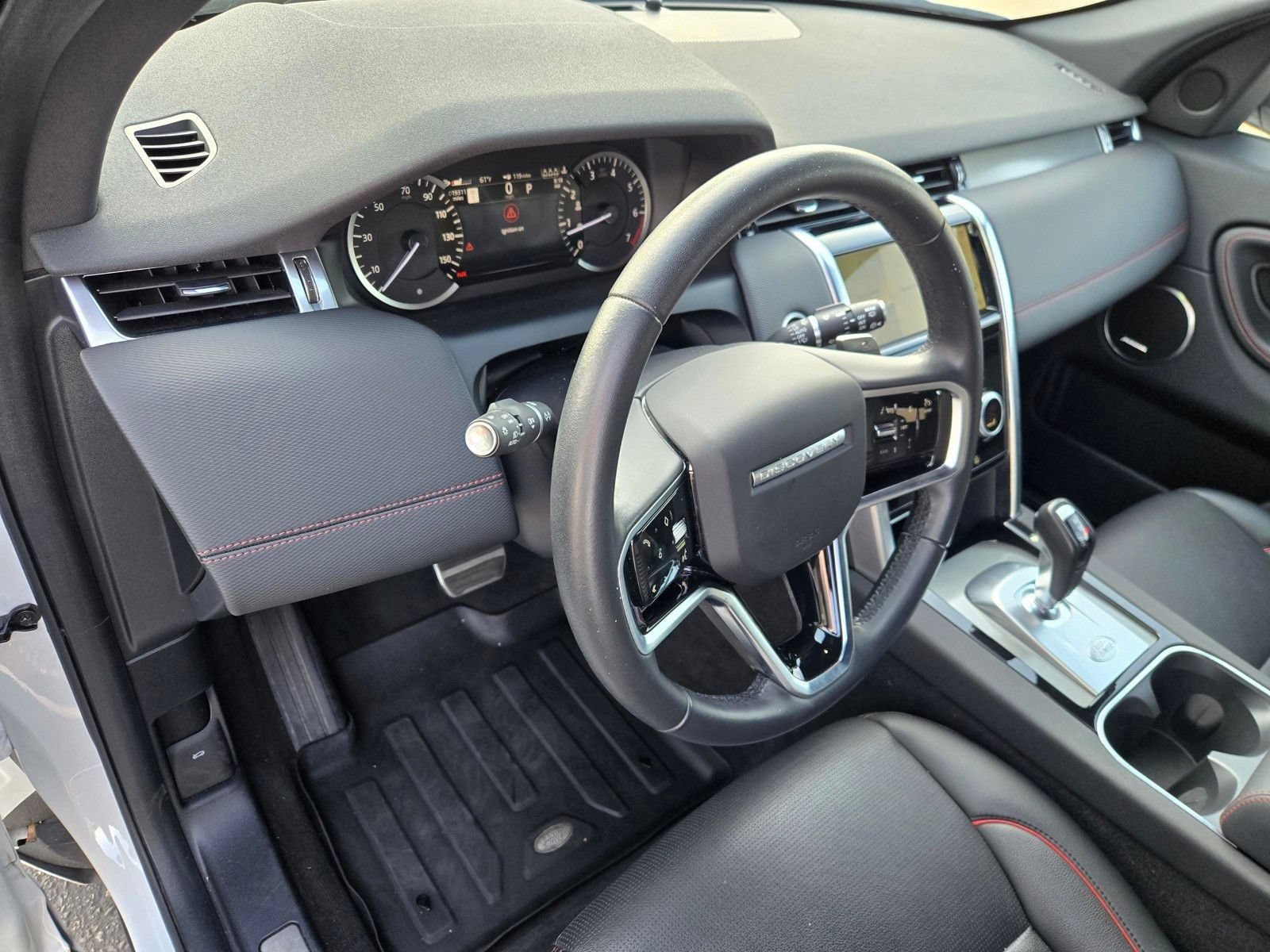 Used 2023 Land Rover Discovery Sport SE R-Dynamic AWD/4WD image 19