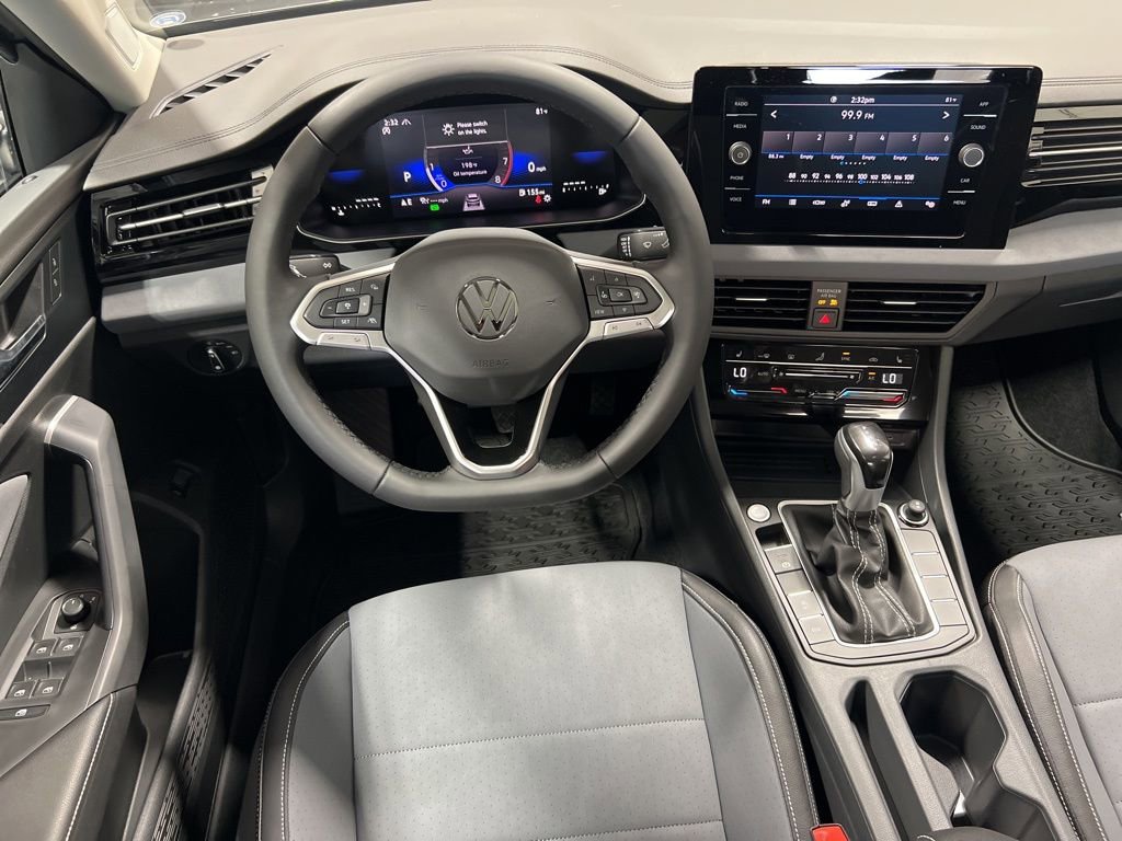 New 2025 Volkswagen Jetta SE image 13