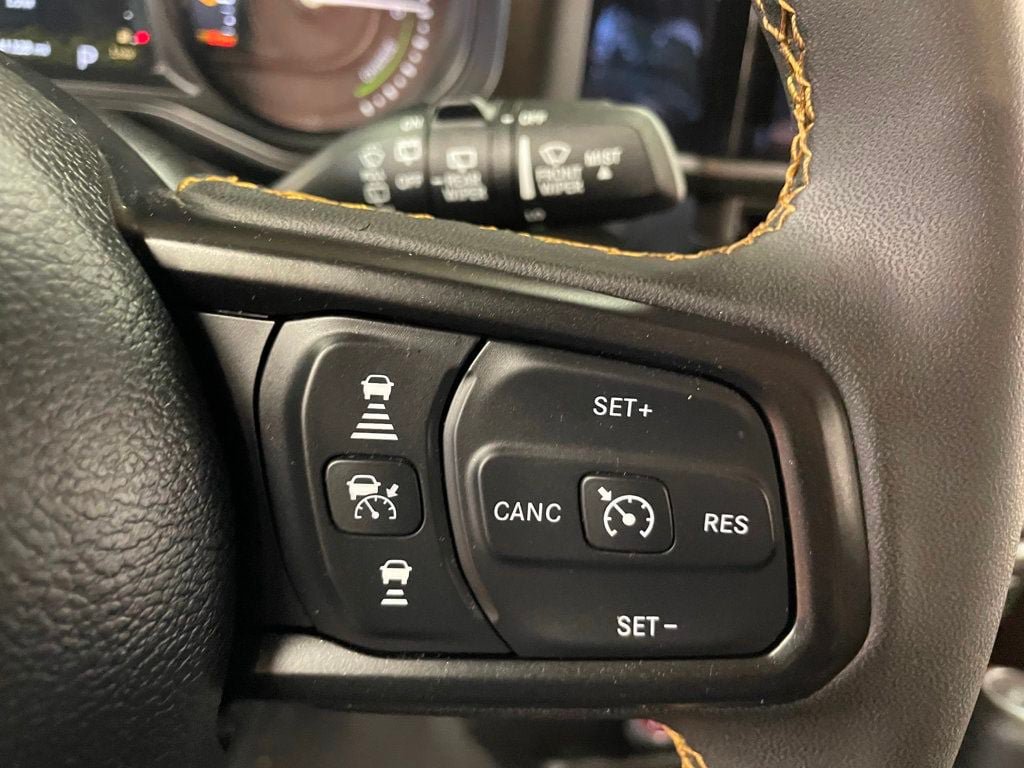 Used 2024 Jeep Wrangler Unlimited AWD/4WD image 22