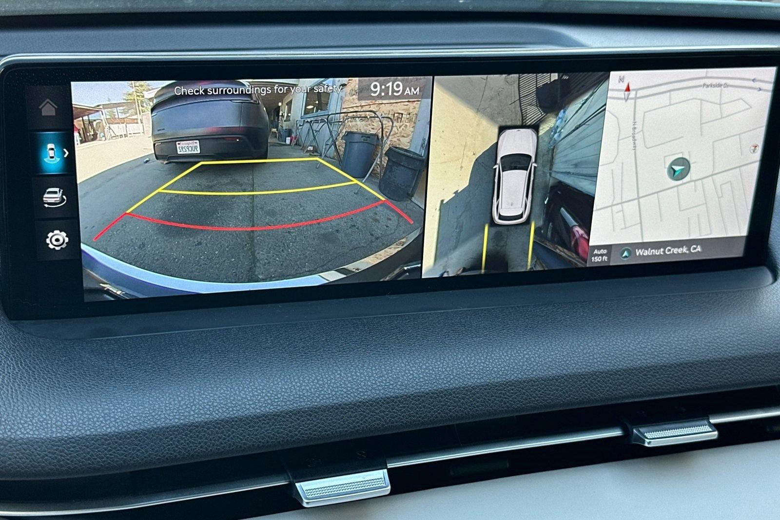 Used 2022 Genesis GV70 2.5T w/ Advanced Package image 28