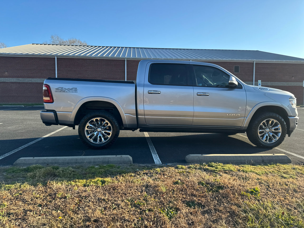 Used 2022 RAM 1500 Laramie w/ Laramie Southwest Edition image 7