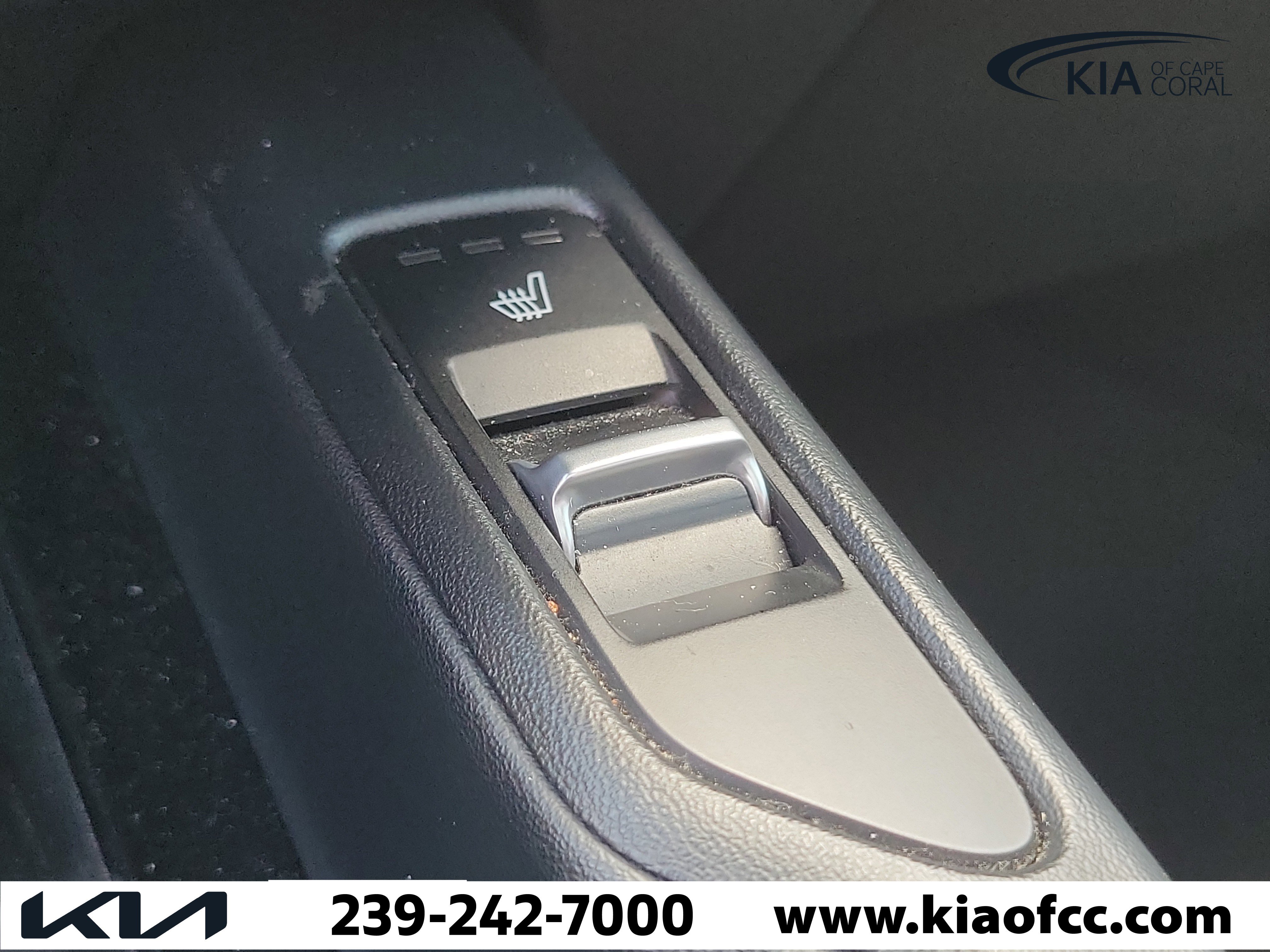 Used 2020 Kia Telluride S w/ S 8 Passenger Seating Package AWD/4WD image 32