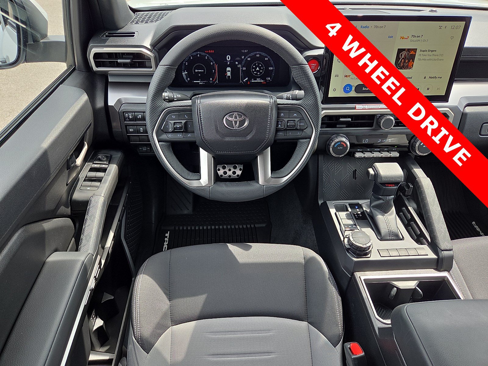 Used 2025 Toyota Tacoma TRD Sport AWD/4WD image 11
