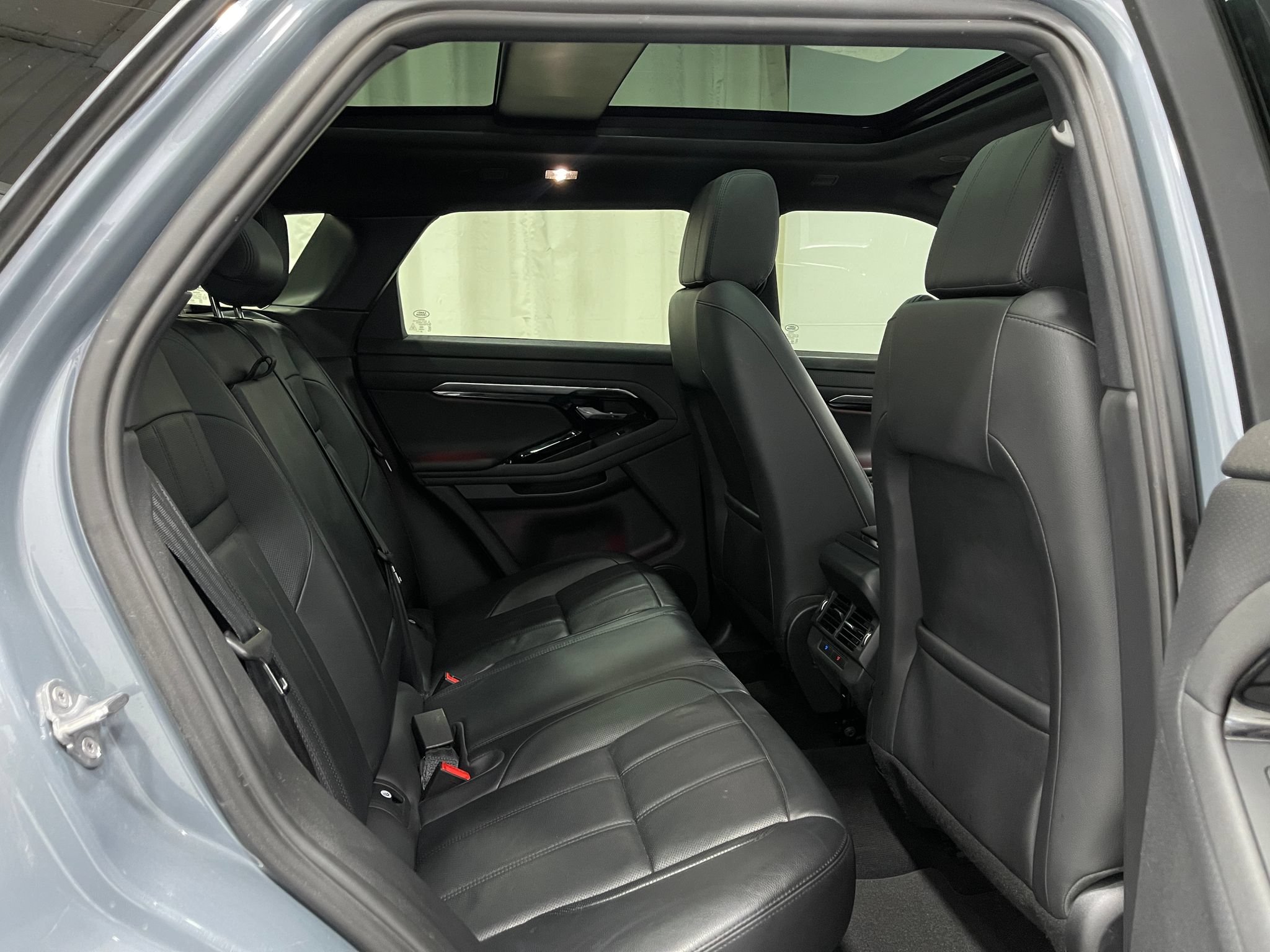 Used 2021 Land Rover Range Rover Evoque S AWD/4WD image 30