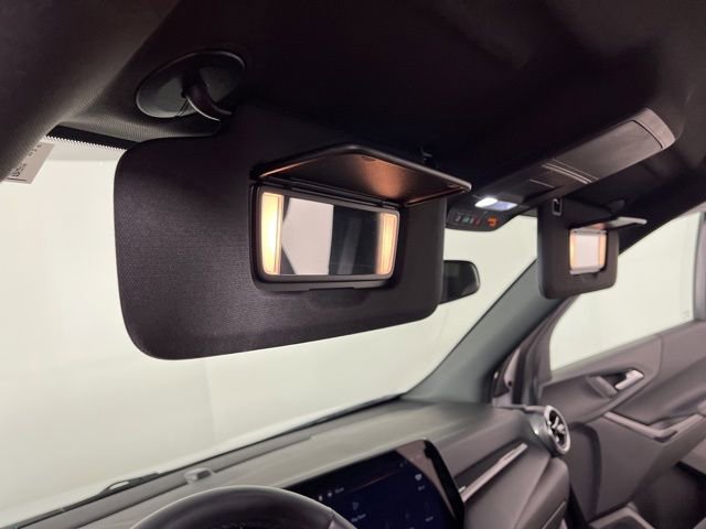 Used 2025 Chevrolet Equinox LT FWD image 32