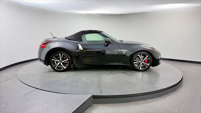 Used 2019 Nissan 370Z Touring Sport RWD image 33
