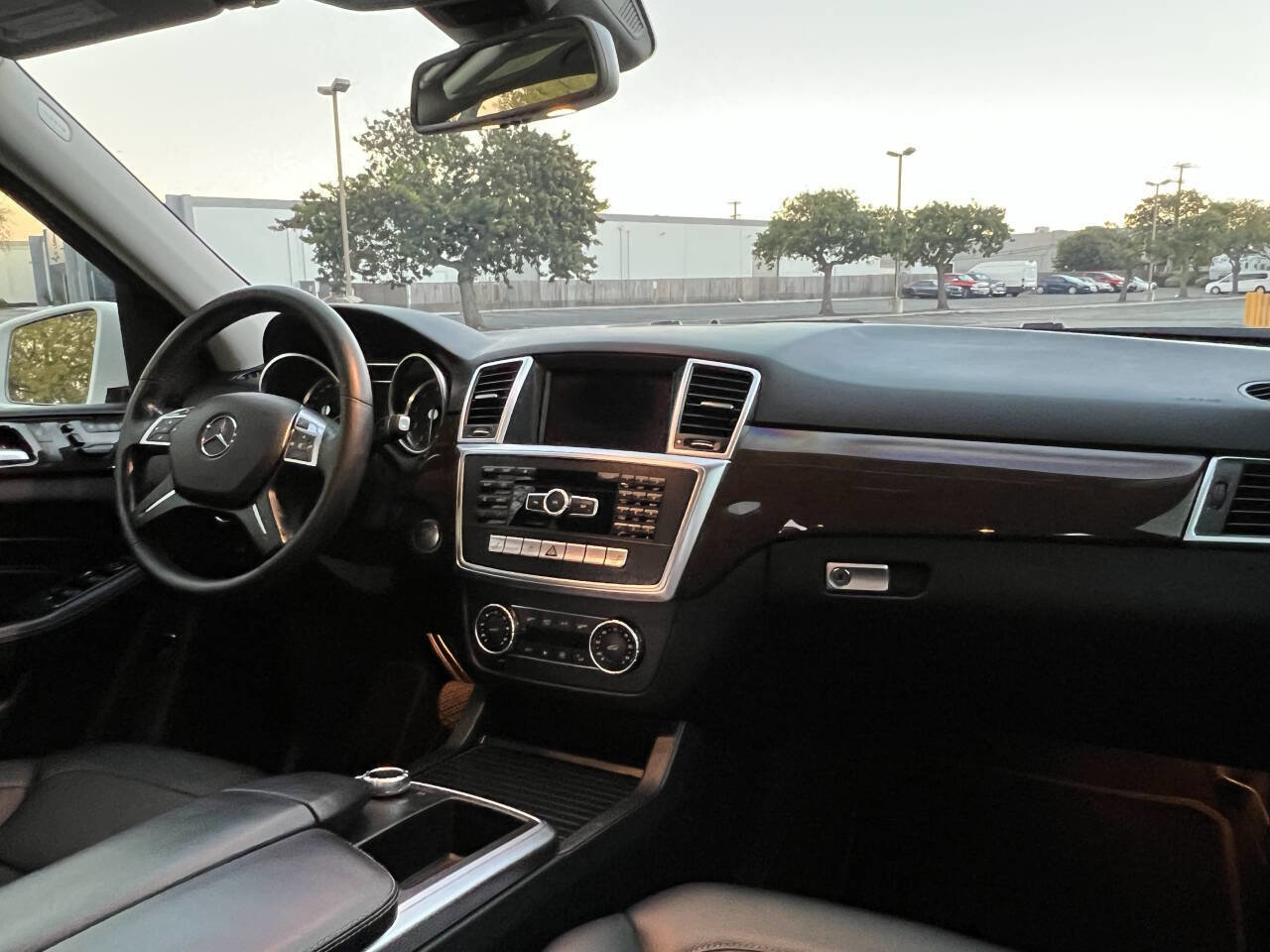 Used 2015 Mercedes-Benz ML 350 2WD w/ Premium 1 Package image 12