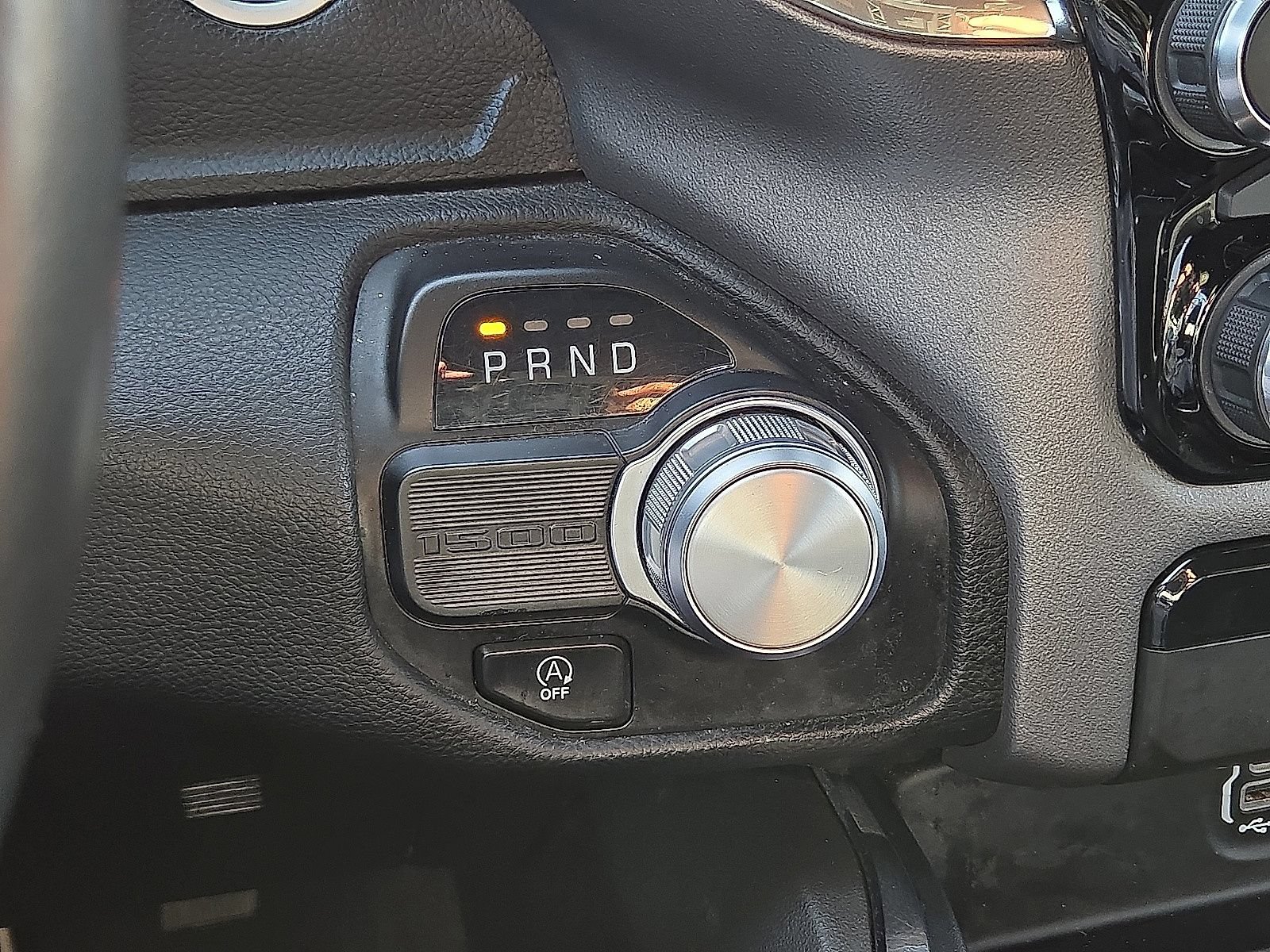 Used 2024 RAM 1500 Laramie RWD image 31