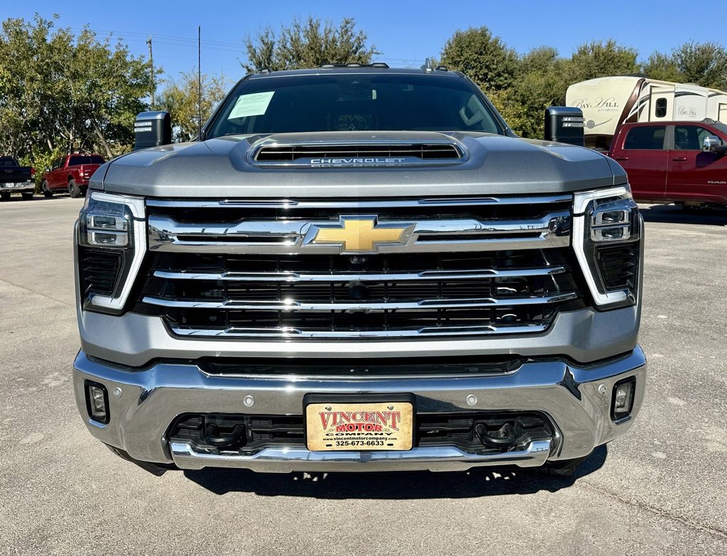 Used 2024 Chevrolet Silverado 3500 LTZ w/ LTZ Texas Edition image 8