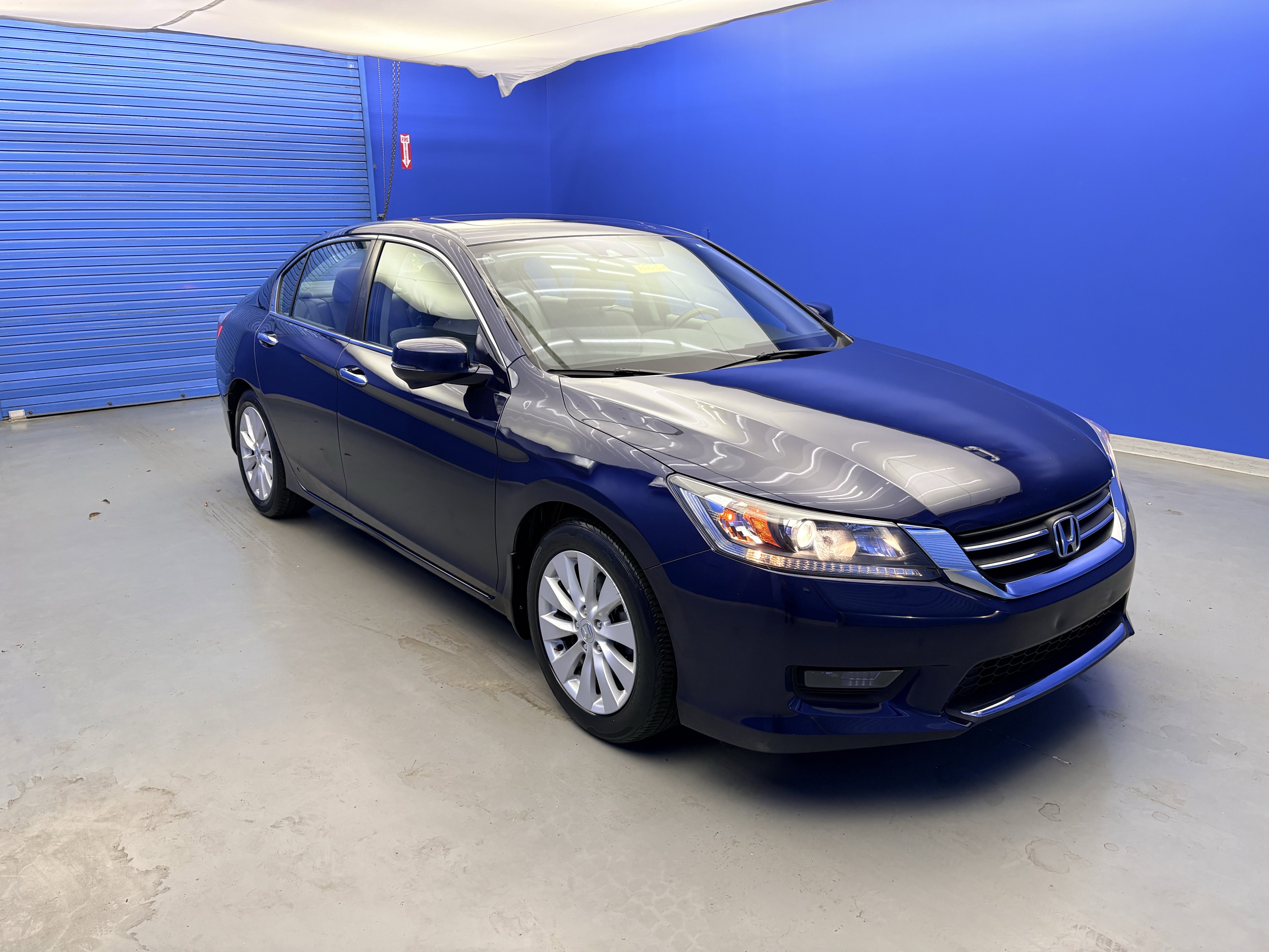 Used 2015 Honda Accord EX-L image 2