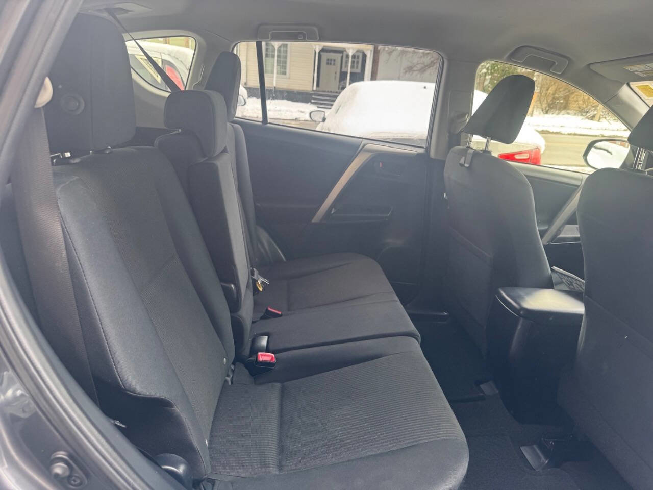 Used 2015 Toyota RAV4 LE image 21