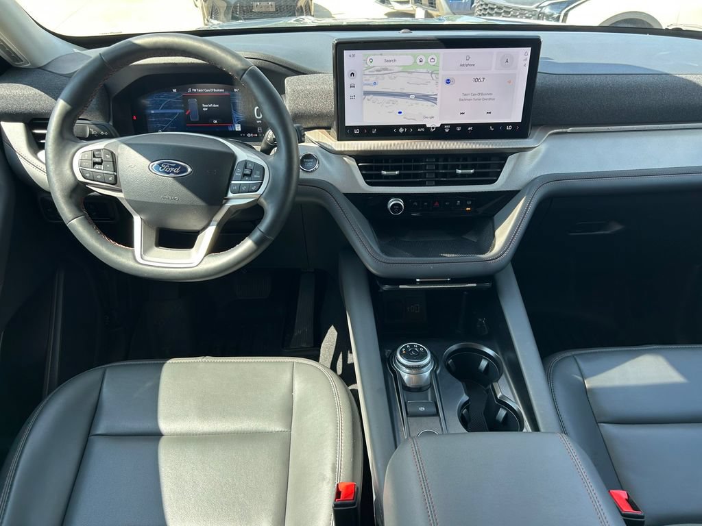 Used 2025 Ford Explorer Active w/ Active Comfort Package RWD image 17
