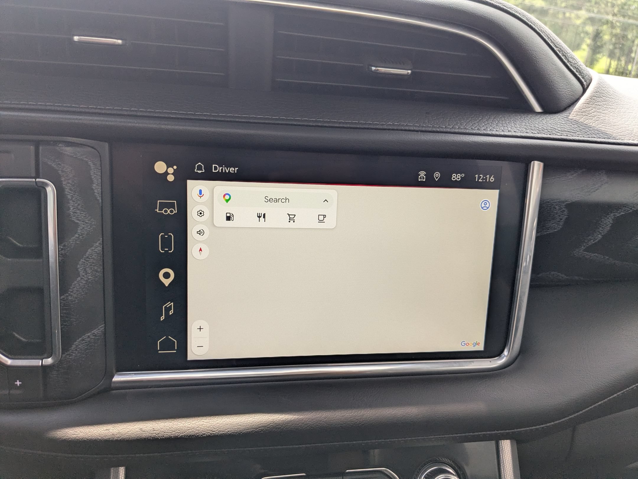 Used 2024 GMC Yukon Denali w/ Advanced Technology Package AWD/4WD image 17