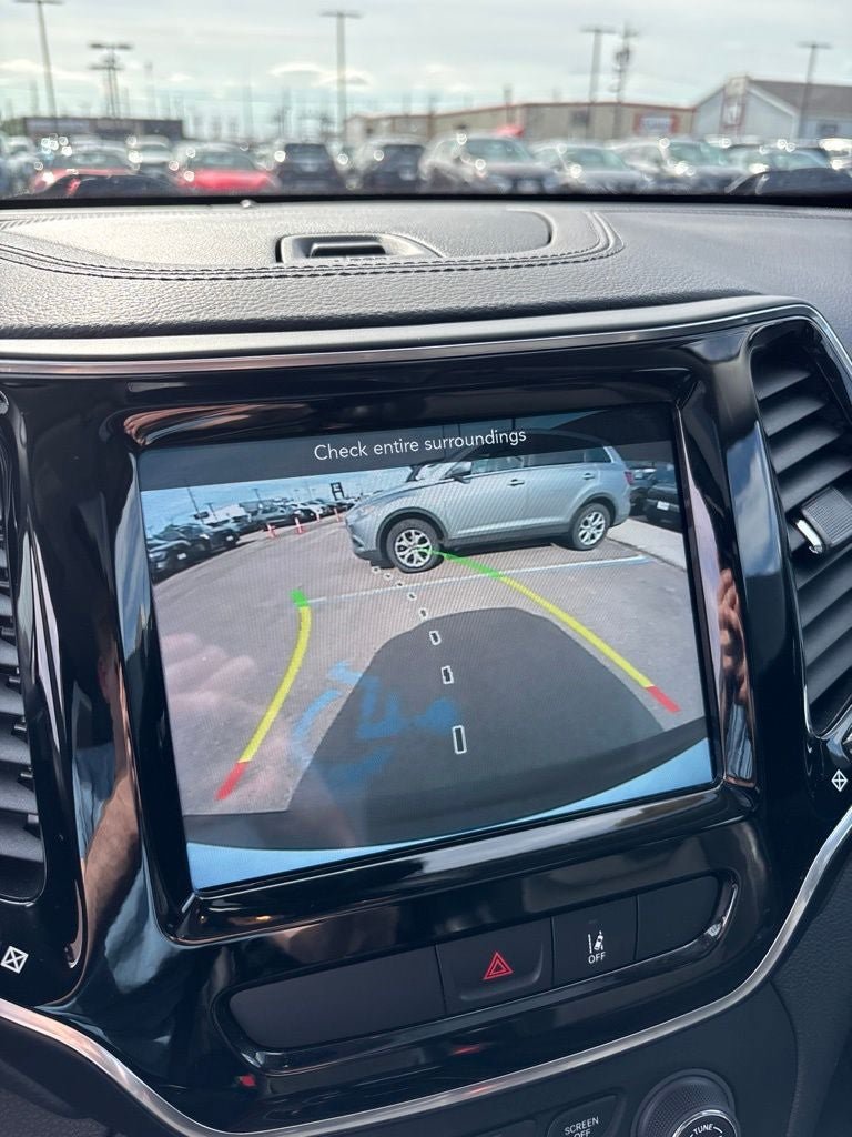 Used 2022 Jeep Cherokee Limited AWD/4WD image 18