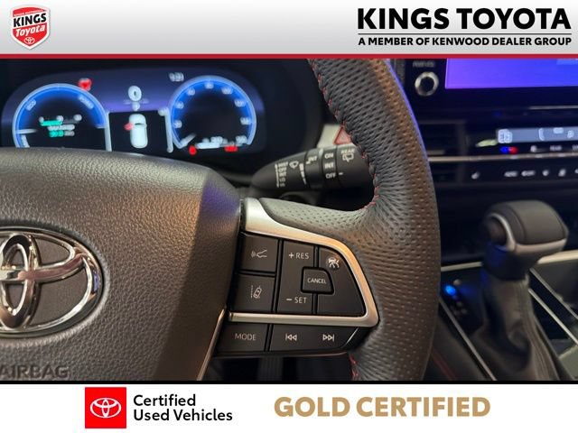 Used 2025 Toyota Sienna XSE AWD/4WD image 27
