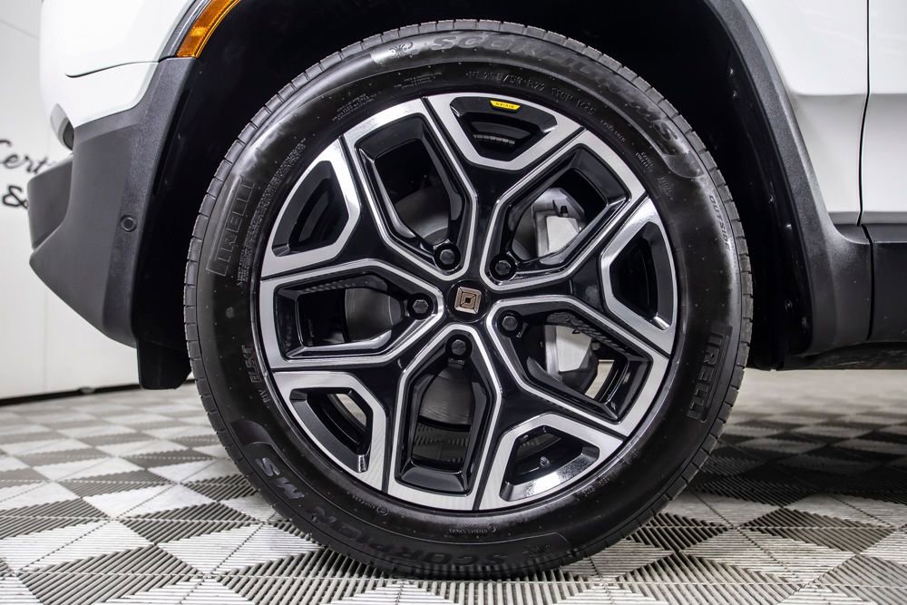 Used 2025 Rivian R1T Adventure AWD/4WD image 35