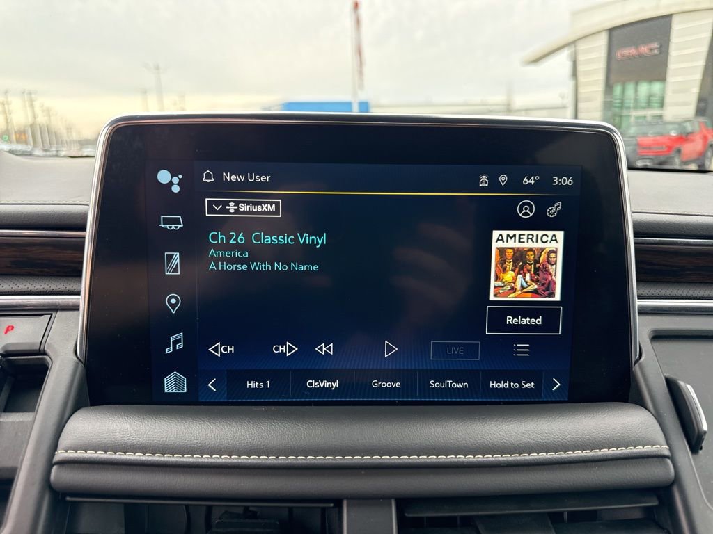 Used 2023 Chevrolet Suburban Premier image 20