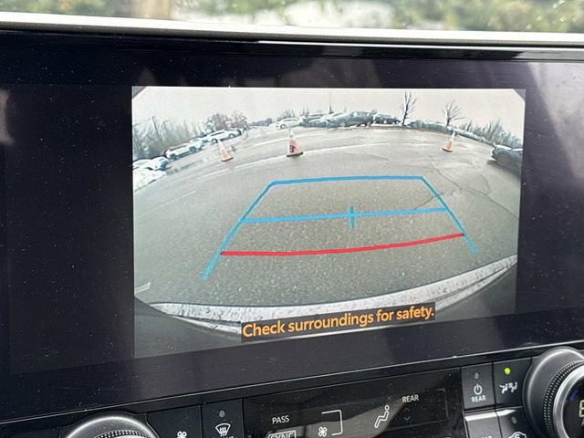 Used 2024 Toyota Highlander XLE image 21