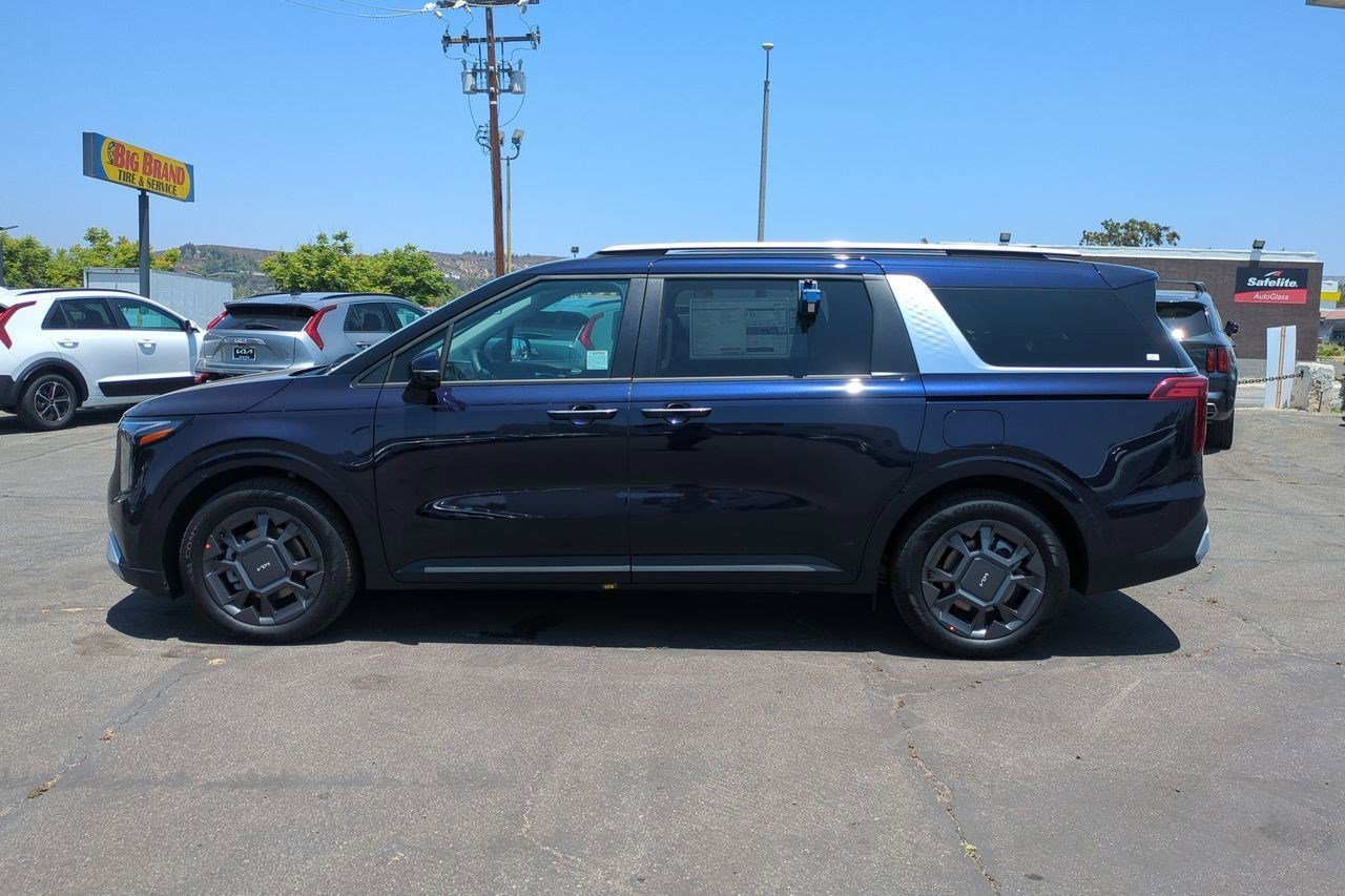 New 2026 Kia Carnival EX image 8