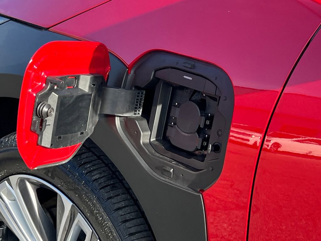 Certified 2024 Subaru Solterra Touring w/ Touring Package image 8