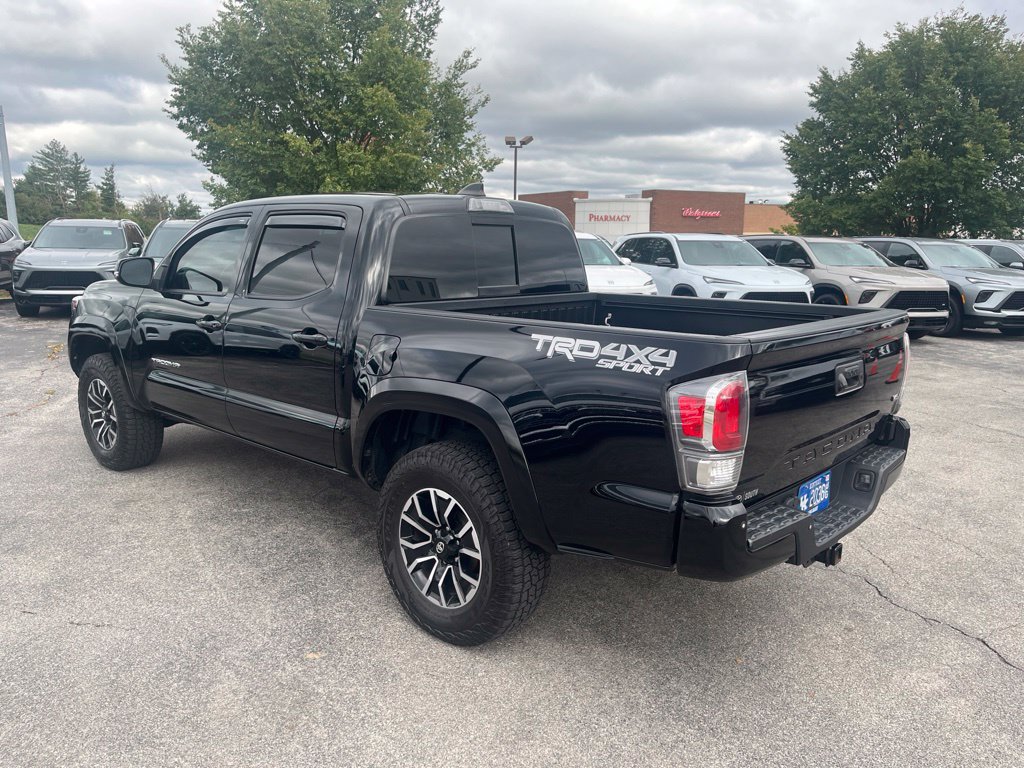 Used 2021 Toyota Tacoma TRD Sport w/ Technology Package AWD/4WD image 4