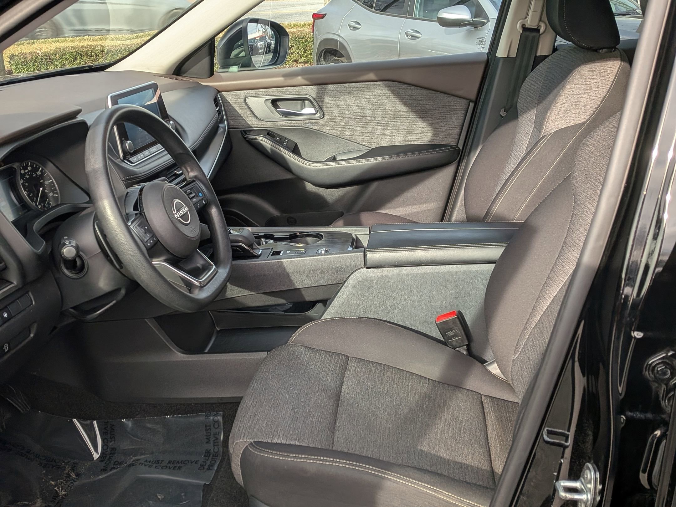 Used 2023 Nissan Rogue SV image 16