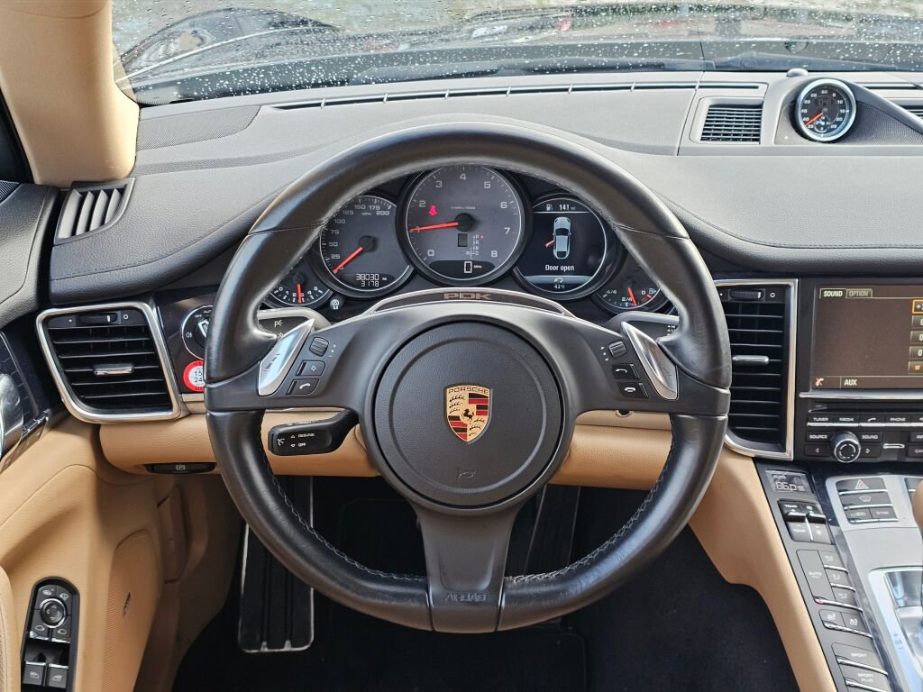 Used 2016 Porsche Panamera 4S image 18