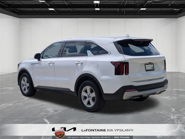 Certified 2025 Kia Sorento LX FWD image 3