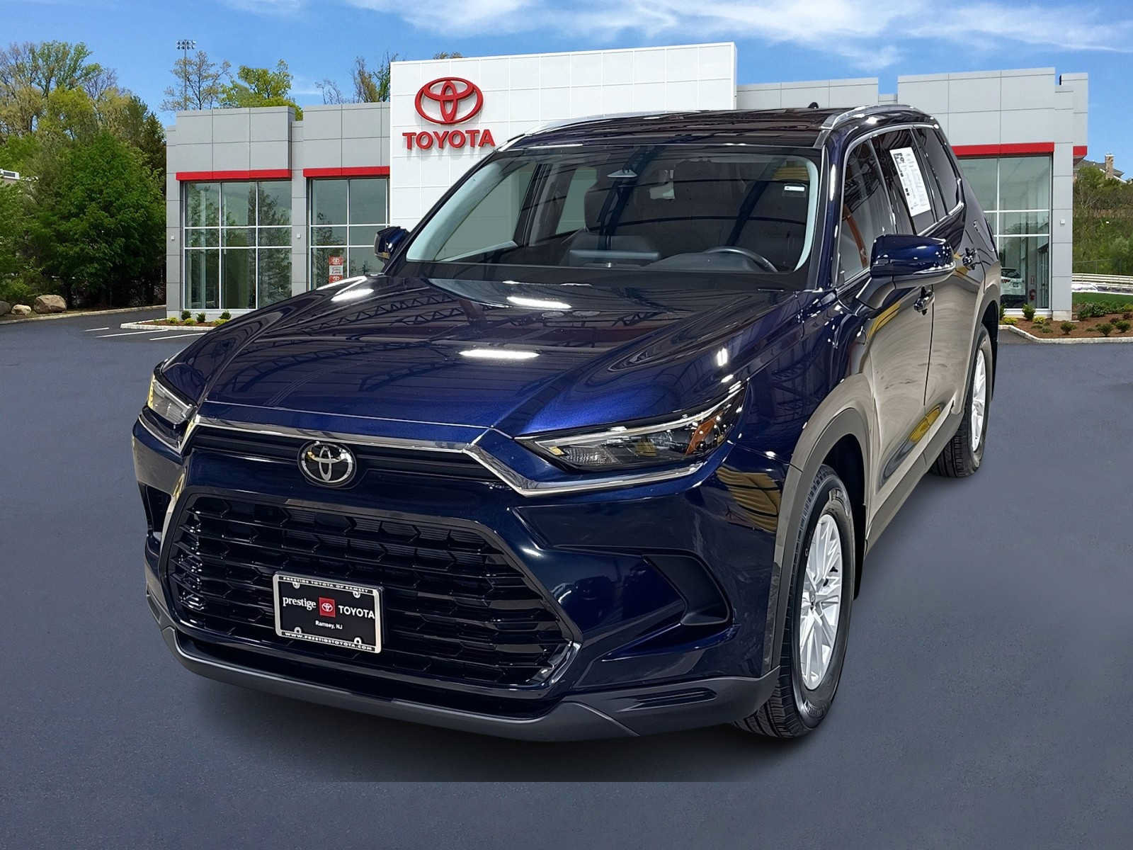 Certified 2024 Toyota Grand Highlander AWD image 1