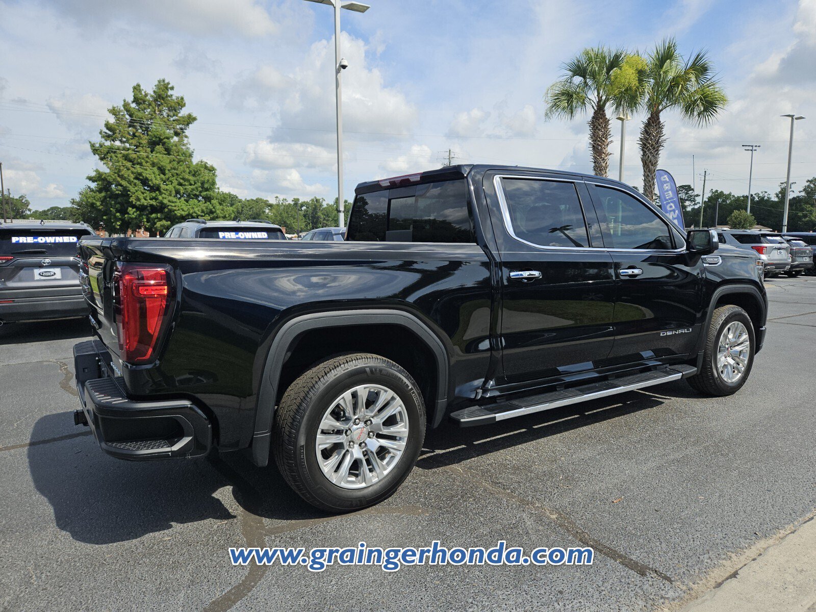 Used 2024 GMC Sierra 1500 Denali AWD/4WD image 5