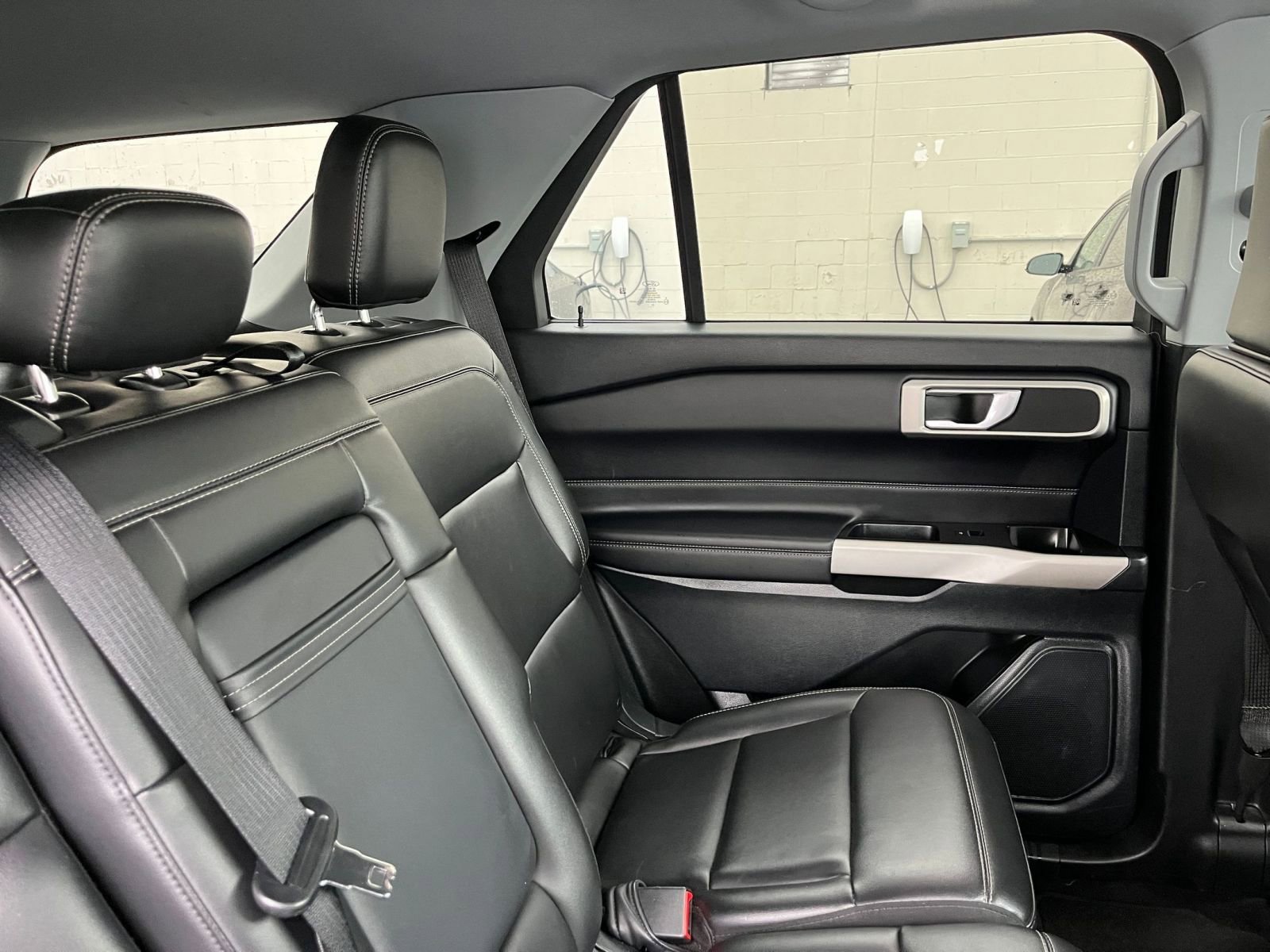 Used 2024 Ford Explorer XLT w/ Equipment Group 202A image 40