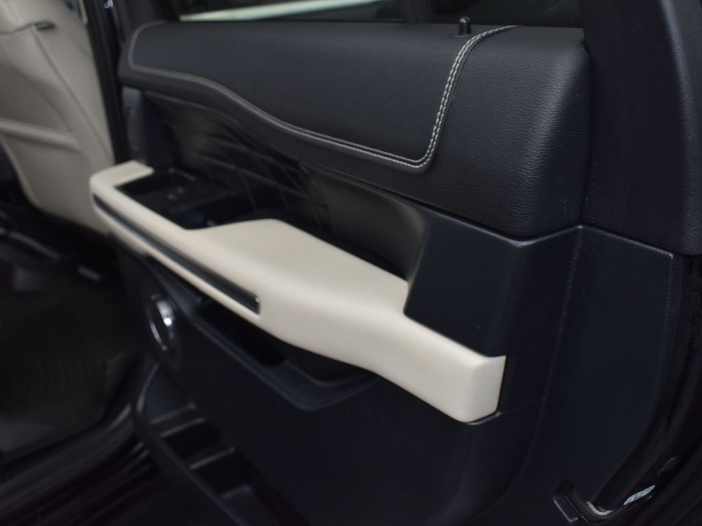 Used 2019 Ford Expedition Platinum image 12