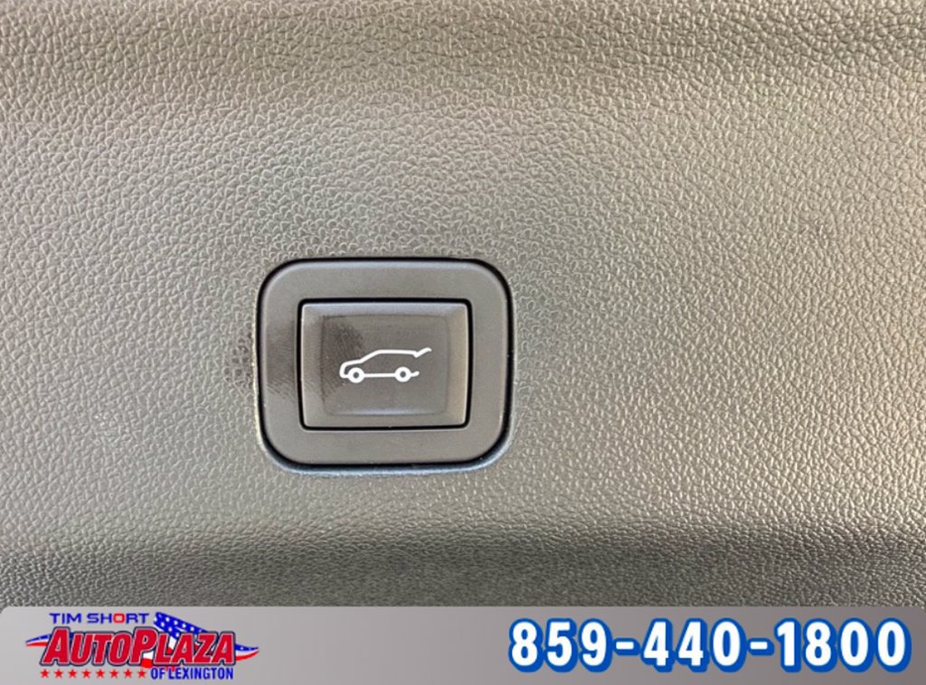 Used 2025 Chevrolet Tahoe Z71 w/ Comfort Package AWD/4WD image 28