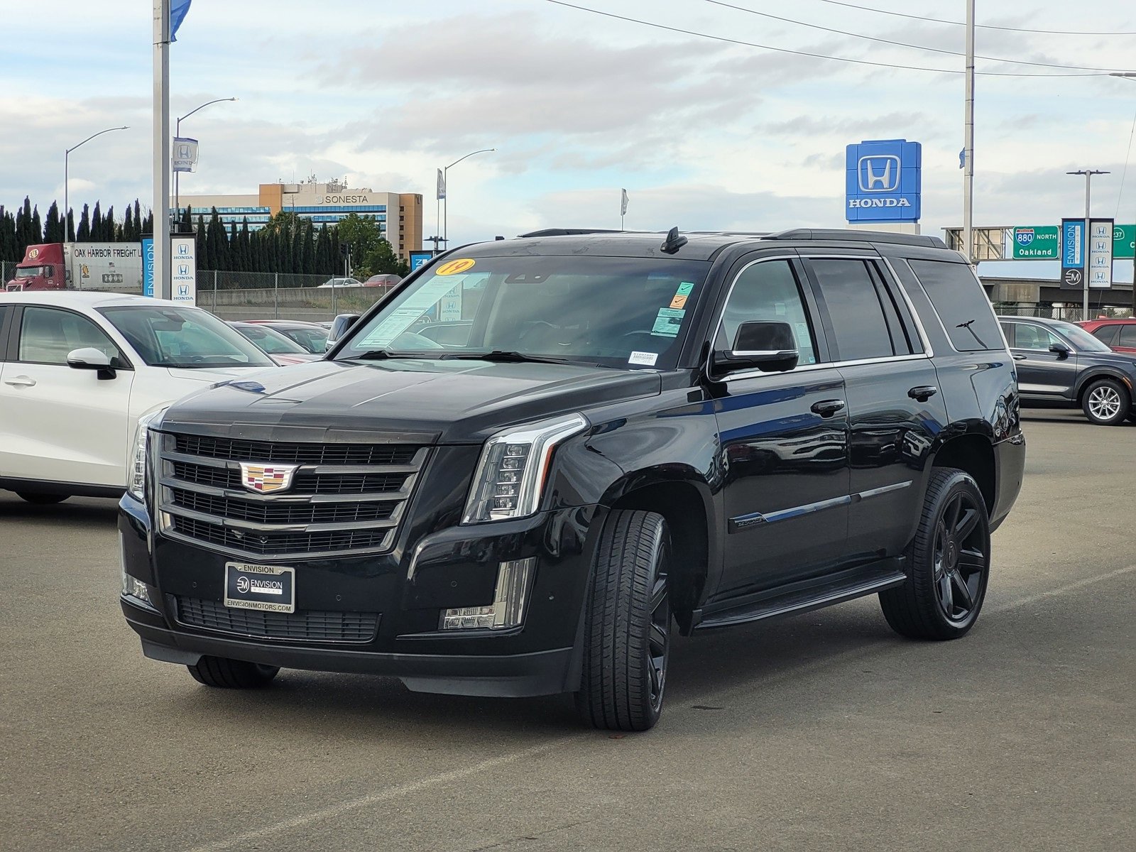 Used 2019 Cadillac Escalade Luxury image 8